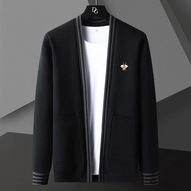 Elegant Casual Korean Men's Solid O-Neck Bee Embroidery Sweater Cardigan