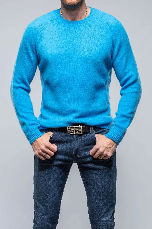 Henry Crew Neck Cashmere Sweater In Curacao