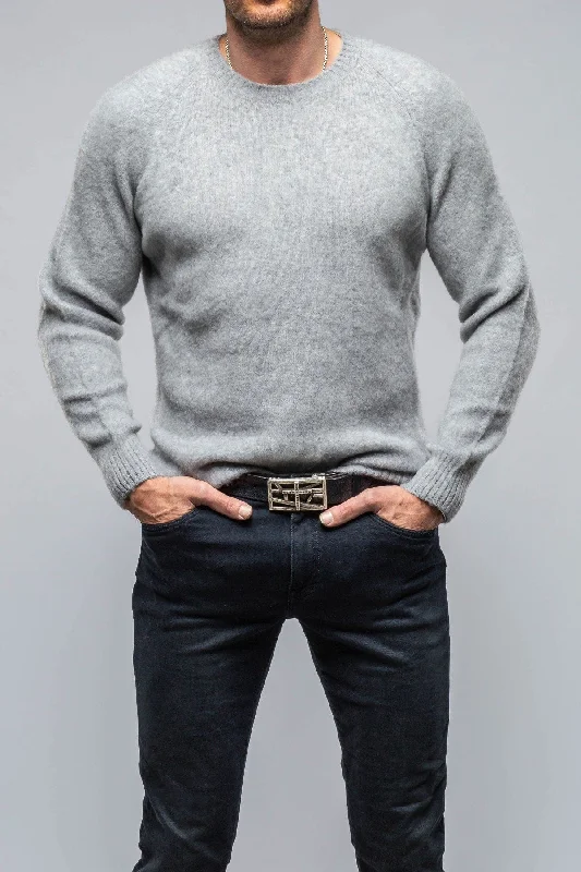 Henry Crew Neck Cashmere Sweater In Stone Grey